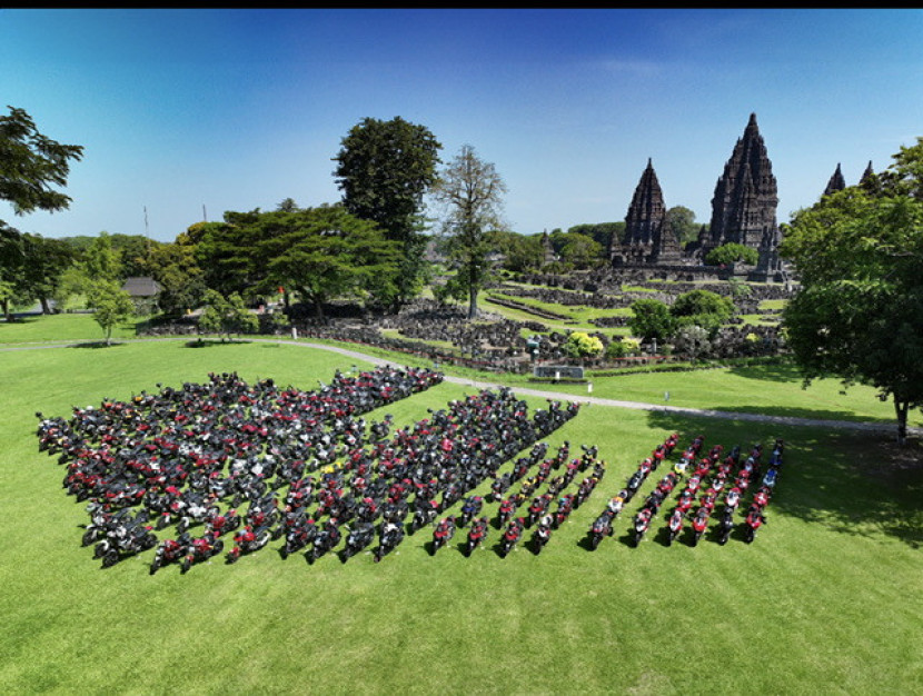 We Ride As One 2024 di Candi Prambanan Yogyakarta. DOK. DUCATI INDONESIA