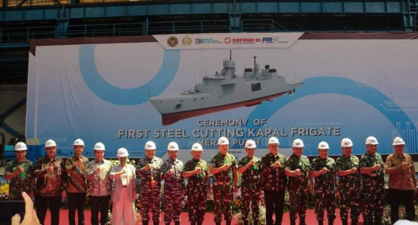 Peluncuran proyek fregat Merah Putih di galangan PT PAL Surabaya.