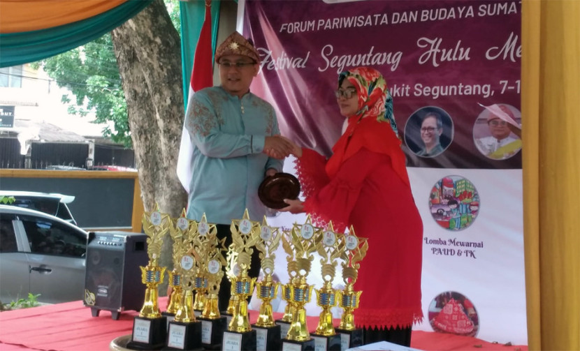 SMB IV menerima cedera mata dari panitia Festival Hulu Seguntang 2024. (FOTO: D Oskandar)