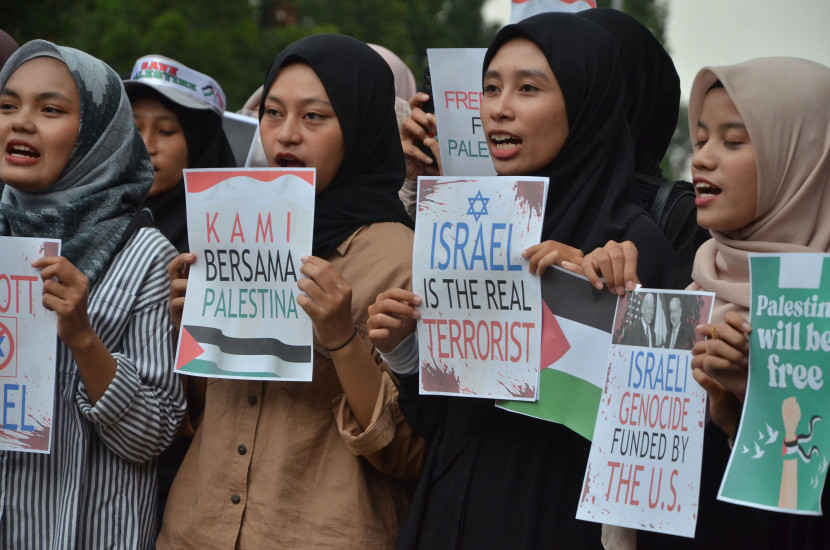 Aksi solidaritas Palestina, di Kampus UPI, Kota Bandung, Jawa Barat, Rabu (15/5/2024). Foto: Edi Yusuf