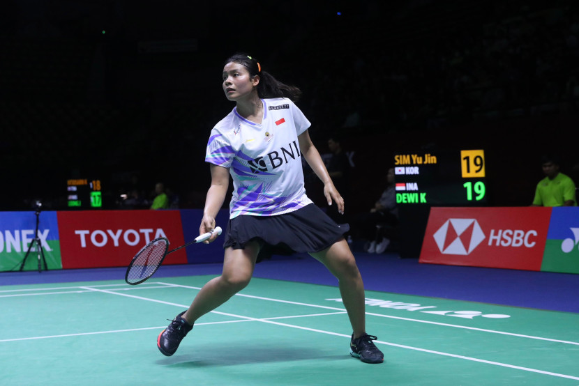 Dua pemain tunggal putri Indonesia, Gregoria Mariska Tunjung dan Komang Ayu Cahya Dewi melangkah ke perempat final Thailand Open 2024.