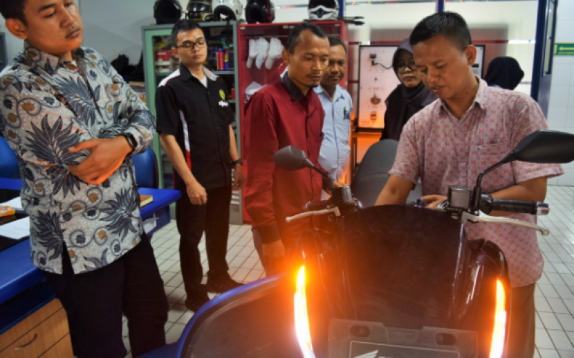 Guru SMK ketika sedang menjalani pelatihan.       dok Wahana