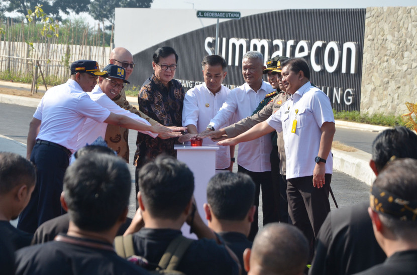 Peresmian Jalan Gedebage Selatan, Kota Bandung, Kamis (16/5/2024). Foto: Edi Yusuf