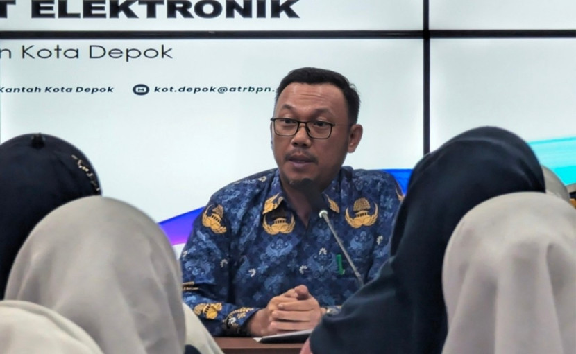 Kepala BPN Kota Depok, Indra Gunawan saat memberikan penjelasan terkait kantor eletronik. (Foto: Dok Ruzka Indonesia)