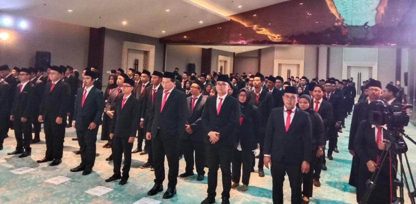 KPU Kota Depok melantik ratusan orang PPS. (Foto: Dok Ruzka Indonesia)