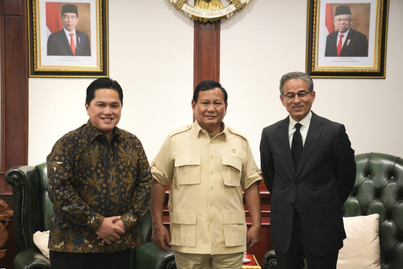 Menhan Prabowo bersama Menteri Erick Thohir dan pengusaha Mohamed Ali Rashed Alabbar.