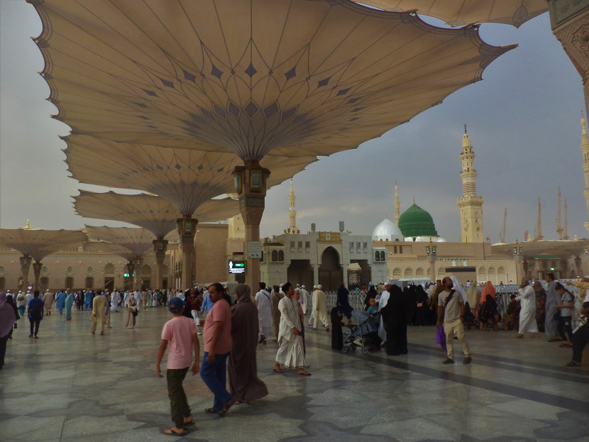 Kubah hijau di Masjid Nabawi, terdapat makam Nabi Muhammad SAW. (Foto: SumatraLink.id/Mursalin Yasland) 