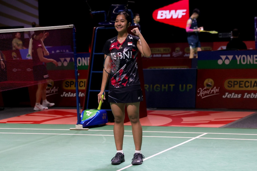 Pemain tunggal putri Ester Nurumi Tri Wardoyo mengalahkan Juara Dunia 2017 dari Jepang, Nozomi Okuhara di babak pertama Indonesia Open 2024.