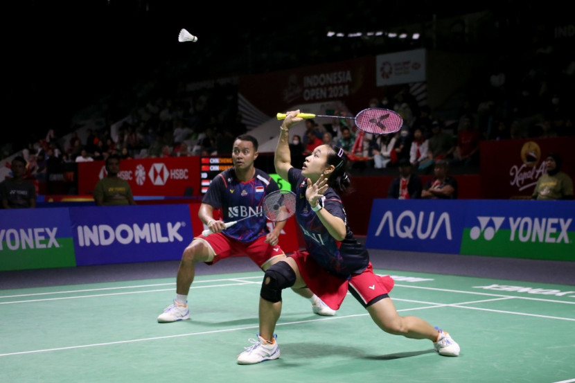 Rehan Naufal Kusharjanto/Lisa Ayu Kusumawati. Dua pasangan ganda campuran Pelatnas harus angkat koper di babak pertama Indonesia Open 2024. (Sumber foto: PBSI)