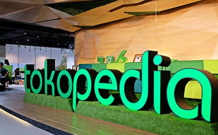 Logo Tokopedia di salah satu gedung. (Foto: Dok Ant/RI)