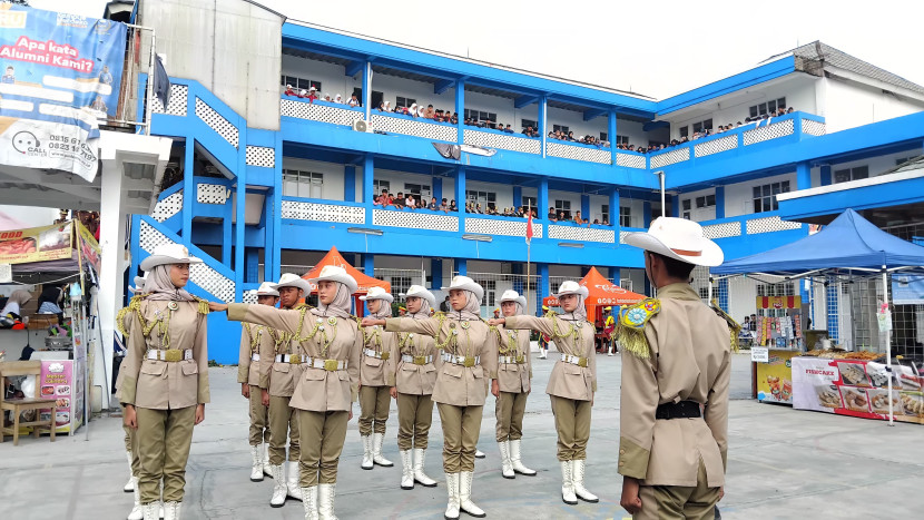 Penampilan Paskibraka MAN 1 Kota Sukabumi dalam ajang LKBB tingkat Jabar, Ahad (23/6/2024).