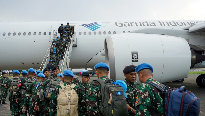 Maskapai Garuda Indonesia akan menerbangkan sekitar 7.000 pasukan perdamaian TNI ke berbagai bandara di dunia.