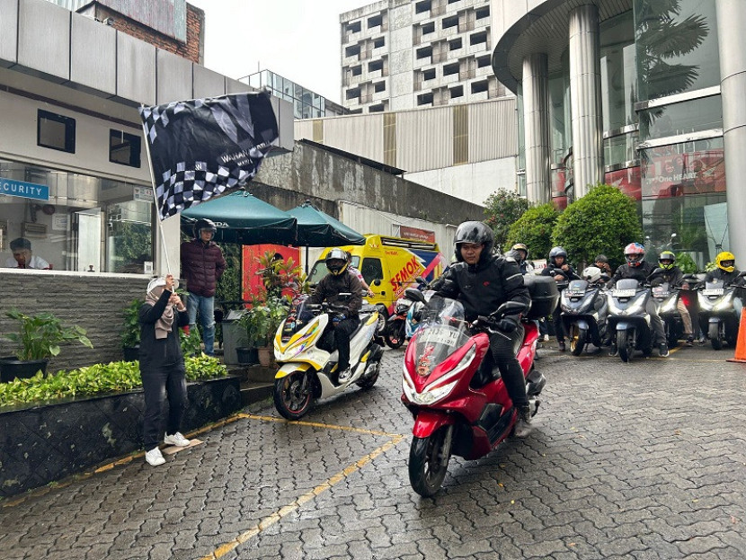 Rombongan PCX 160 City Rolling to HPMD Memulai Riding ke Teras Kota (Dok. Wahana Artha Group)