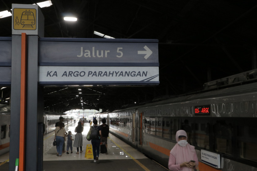 Ilustrasi. Peron Kereta Api Argo Parahyangan. (Foto: Humas PT KAI)