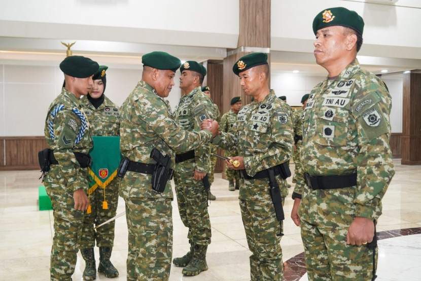 Pangkostrad Letjen TNI Muhammad Saleh Mustafa memimpin sertijab tiga perwira menengah (pamen) yang berdinas di Makostrad.