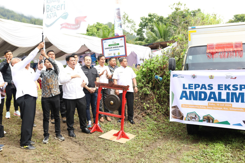 Kick-off Lepas Landas Ekspor Andaliman di Desa Garoga, Samosir, Sumatera Utara, pada Rabu (10/7/2024).  (Foto: Dok Ruzka Indonesia)