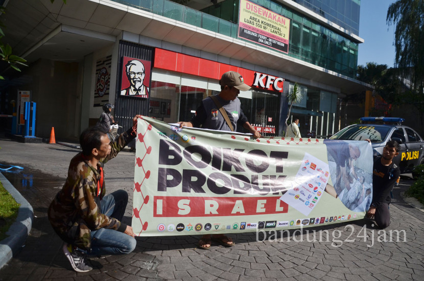 Aksi Bela Palestina dan Launching Gerakan Boikot Israel yang digelar Aliansi Bela Palestina Boikot Israel (Ababil) di Kota Bandung, Sabtu (13/7/2024). Foto: Edi Yusuf