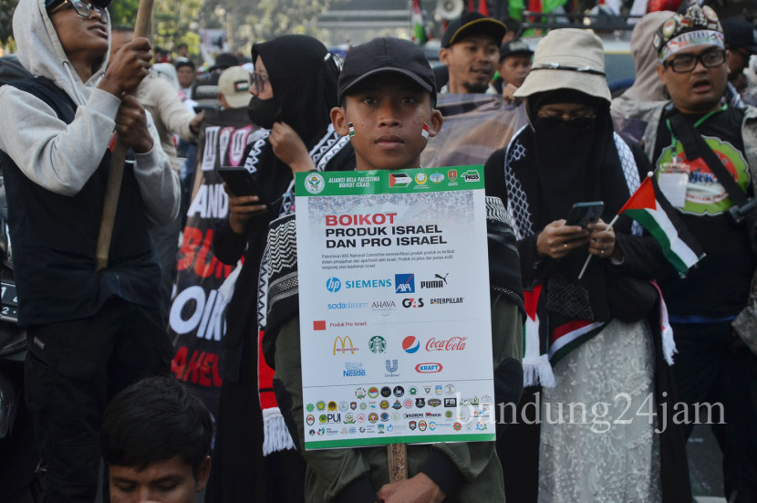 Aksi Bela Palestina dan Launching Gerakan Boikot Israel yang digelar Aliansi Bela Palestina Boikot Israel (Ababil) di Kota Bandung, Sabtu (13/7/2024). Foto: Edi Yusuf