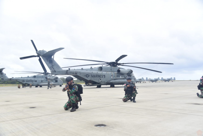 Prajurit Korps Marinir TNI AL bersama US Marines latihan bersama Hawai, AS.