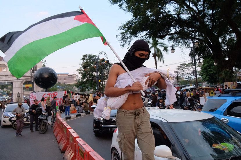 Aksi 'Asia Afrika Berkabung Festival 2024’ di kawasan Palestina Walk, Kota Bandung, Ahad (14/7/2024). Foto: Istimewa