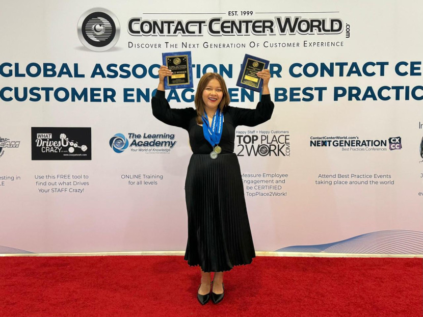 Mutiara Putri Sihombing meraih medali perak dan emas dalam kategori Best Customer Services dan Best Customer Loyalty Program pada ajang Global Contact Center World Award 2024 tingkat Asia Pasifik. (Foto: Dok PLN)