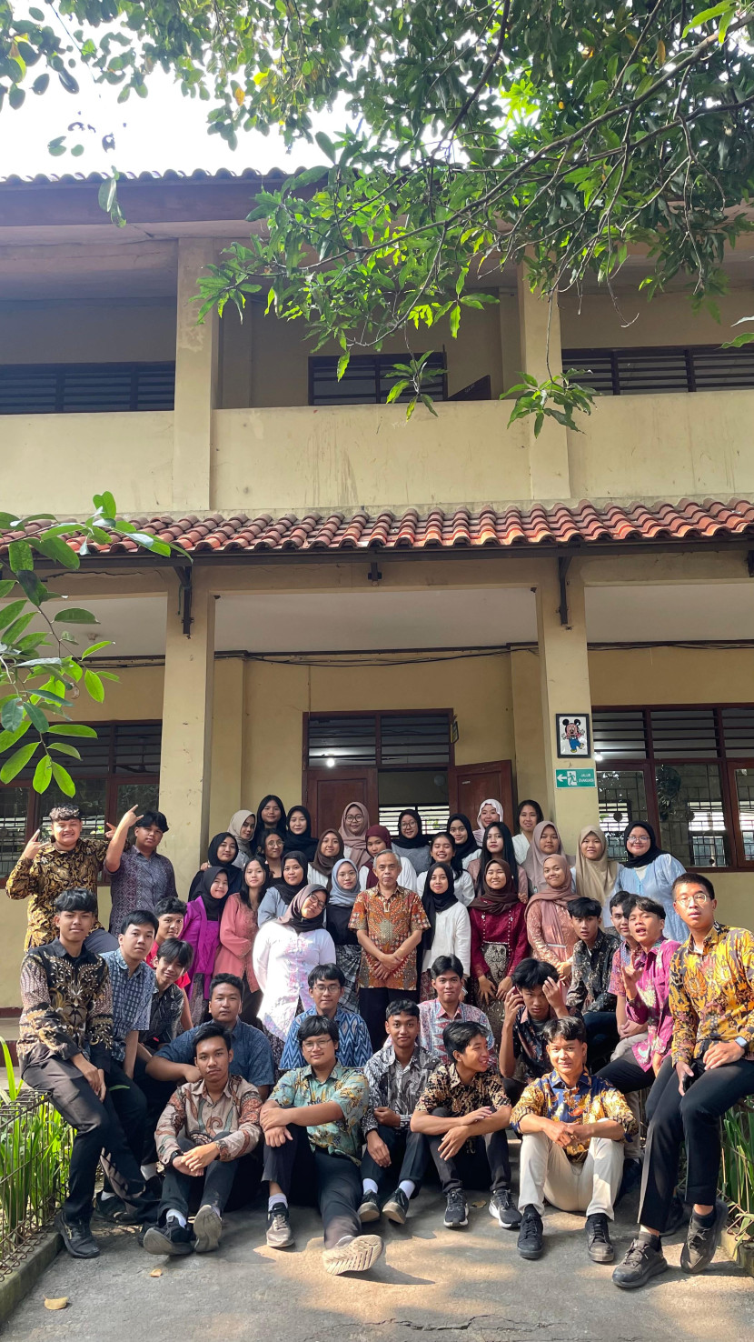 Dok.SMAN 5 Depok,MIPA XII (jawa-barat)