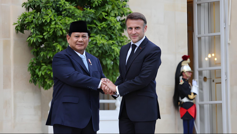 Presiden Terpilih sekaligus Menhan Prabowo Subianto bertemu Presiden Prancis Emmanuel Macron.