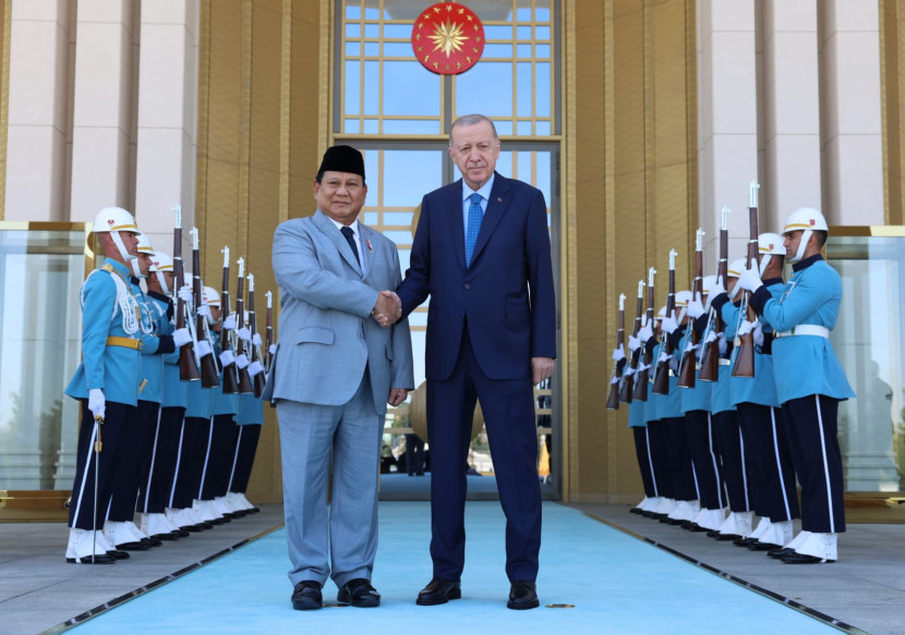 Presiden Terpilih sekaligus Menhan RI Prabowo Subianto disambut Presiden Turki Recep Tayyip Erdogan.