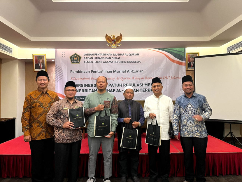 Ketua Tim Pembinaan dan Pengawasan Berfoto Bersama Narasumber. (Dok. PPMQ).