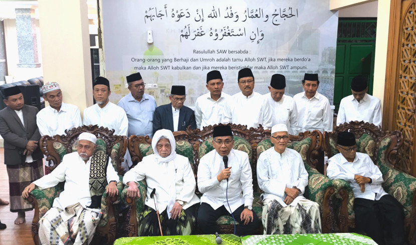 Kiai NU menggelar pertemuan di Pondok Pesantren Miftachussunnah, Jalan Kedung Tarukan nomor 100, Tambaksari, Surabaya, Selasa (13/8/2024).