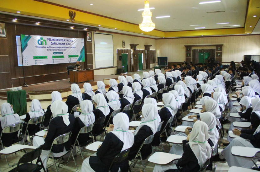 Pesantren siswa menjelang masuk perguruan tinggi/Edi Yusuf