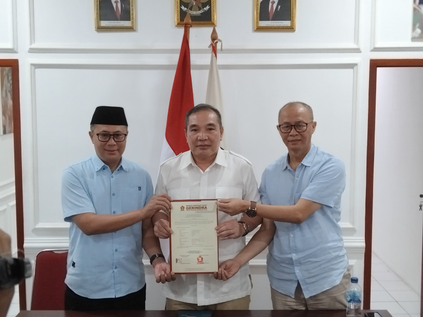 Pasangan Fahmi-Dida mendapatkan model B1-KWK dari Partai Gerindra untuk melaju di Pilkada Kota Sukabumi, Ahad (25/8/2024).