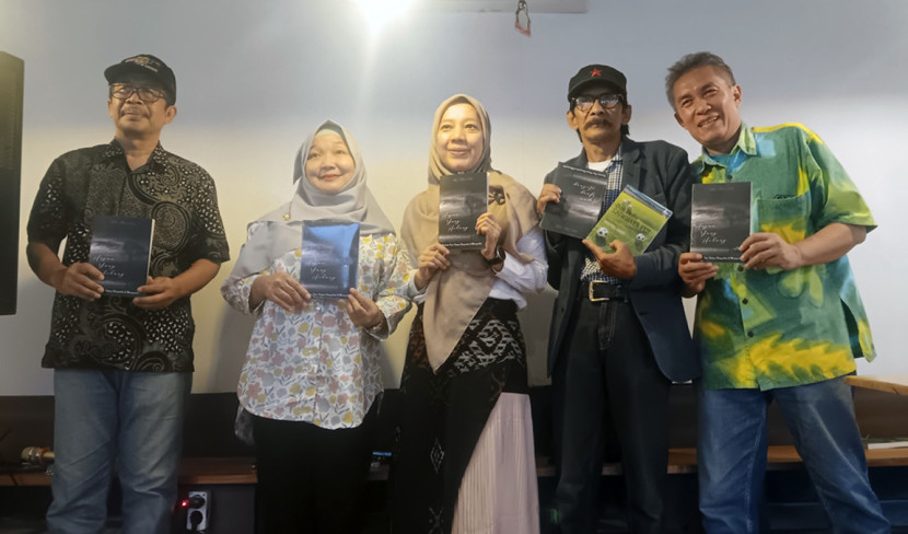 Peluncuran buku kumpulan puisi 