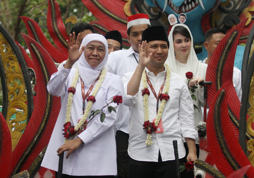 Pasangan Khofifah-Emil mendaftar ke KPU Jatim. Dok. KPU Jatim