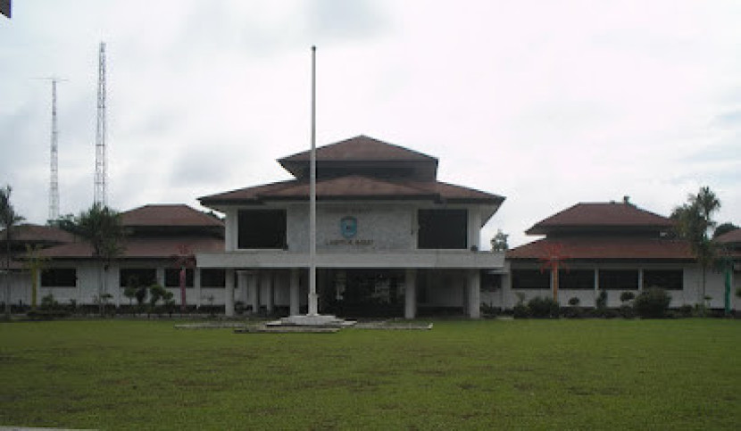 Kantor Bupati Kabupaten Lampung Barat (Lampung). (Foto: bkppkutim.com)