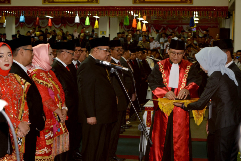 Pelantikan 84 calon anggota legislatif DPRD Lampung terpilih di Ruang Rapat Paripurna DPRD Lampung, Senin (2/9/2024). (Foto: pt-tanjungkarang.go.id) 