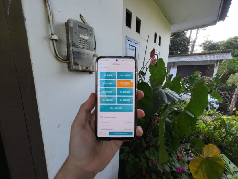 Aplikasi PLN Mobile dirancang sebagai solusi terpadu yang menggabungkan seluruh layanan kelistrikan dalam satu platform. (Dok. Gincumanis.com)