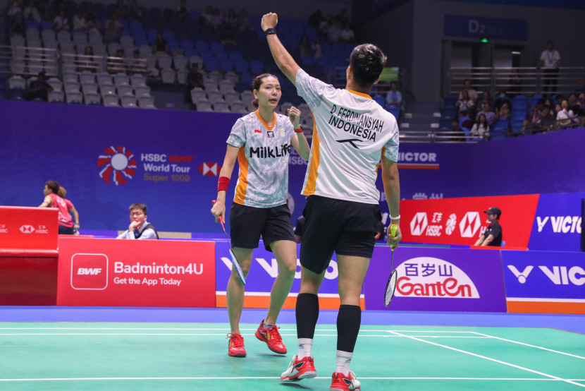 Pasangan ganda campuran Dejan Ferdinansyah/Gloria Emmanuelle Widjaja melaju ke perempat final China Open 2024. (PBSI)