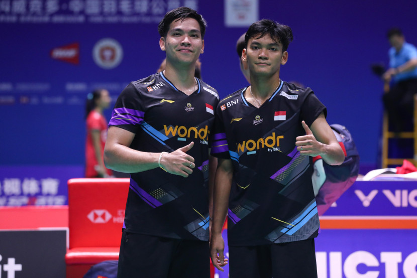 Pasangan ganda putra Daniel Marthin/Muhammad Shohibul Fikri. Dua wakil Indonesia mengalahkan unggulan tuan rumah di babak kedua China Open 2024. (PBSI)