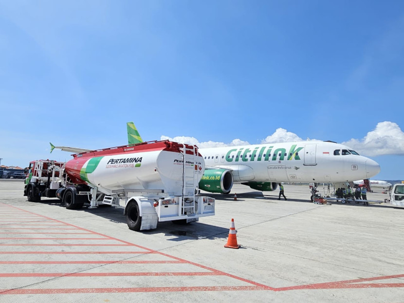 PT Pertamina Patra Niaga terus memperkuat perannya dalam mendukung transisi energi di sektor penerbangan melalui distribusi Sustainable Aviation Fuel (SAF). (Dok. Gincumanis.com) 