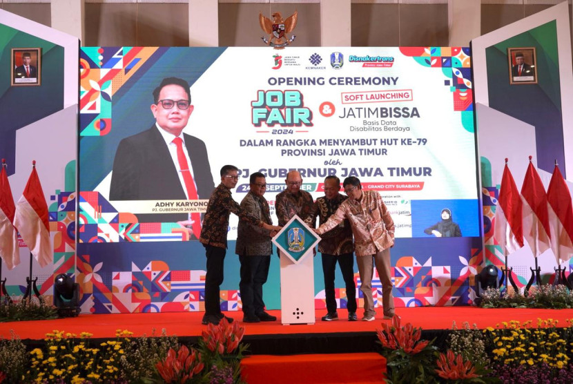 Pembukaan Job Fair 2024 di Grand City Surabaya