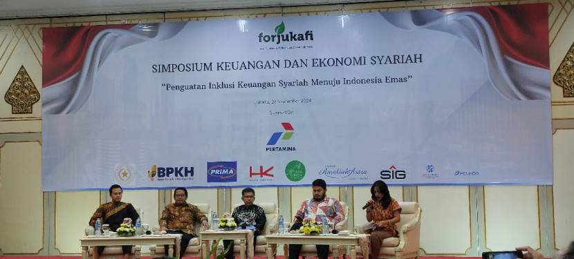 Para narasumber simposium keuangan syariah yang diselenggarakan Forjukafi, Kamis (26/9) di Jakarta. (DOK: Forjukafi)