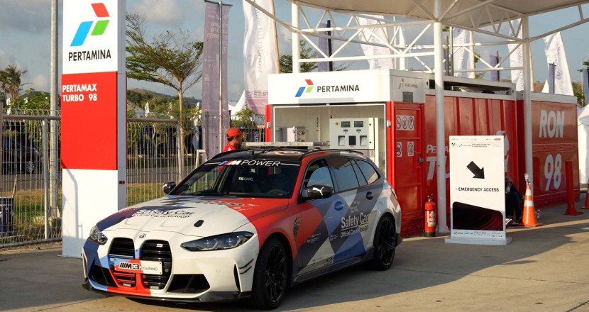 Fasilitas SPBU Modular di dekat area masuk paddock Pertamina Mandalika International Circuit ini sudah beroperasi sejak sepekan sebelum acara dimulai. (Foto: Dok RUZKA INDONESIA)