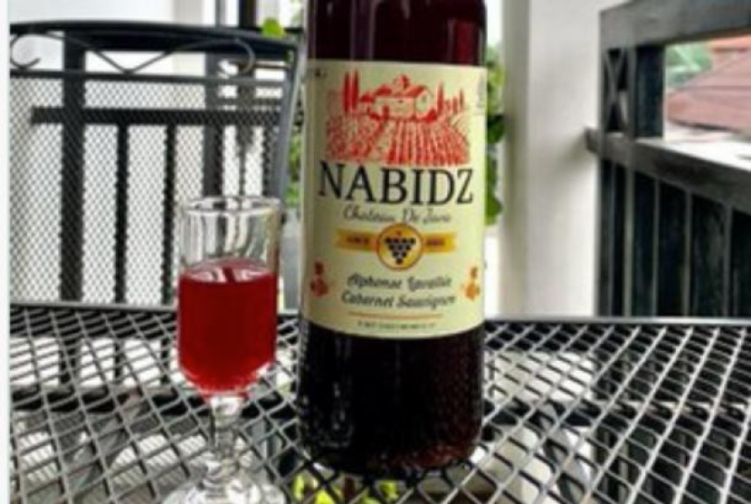 Wine merek Nabidz mengeklaim produknya halal lewat fasilitas Self Declare. (Dok. Republika/Tangkapan Layar)