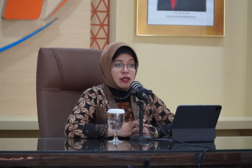 Plt Kepala Badan Pusat Statistik (BPS) Amalia Adininggar Widyasanti saat memberikan pemaparan dalam acara Rilis Berita Statistik di Jakarta, Selasa (1/10/2024). (Dok BPS)