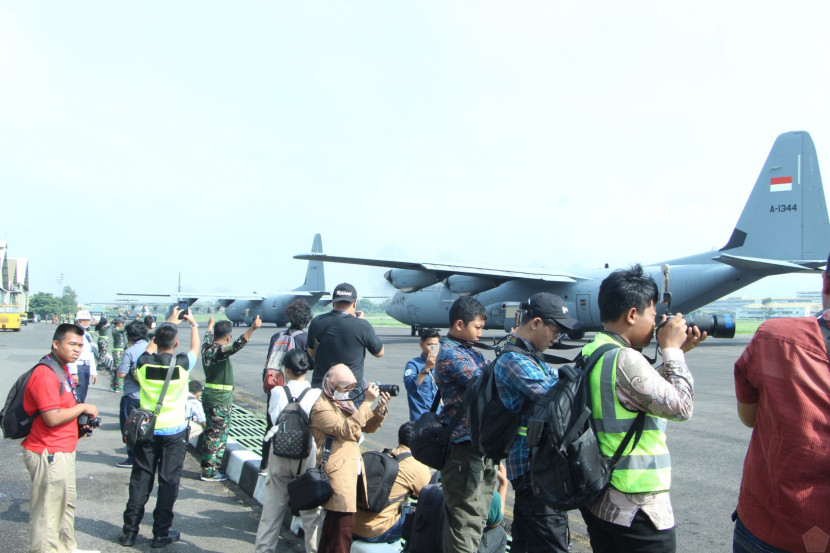 Lanud Husein Sastranegara menyelenggarakan lomba fotografi menyambut HUT ke-79 TNI. Sumber: Seputarmiliter.id