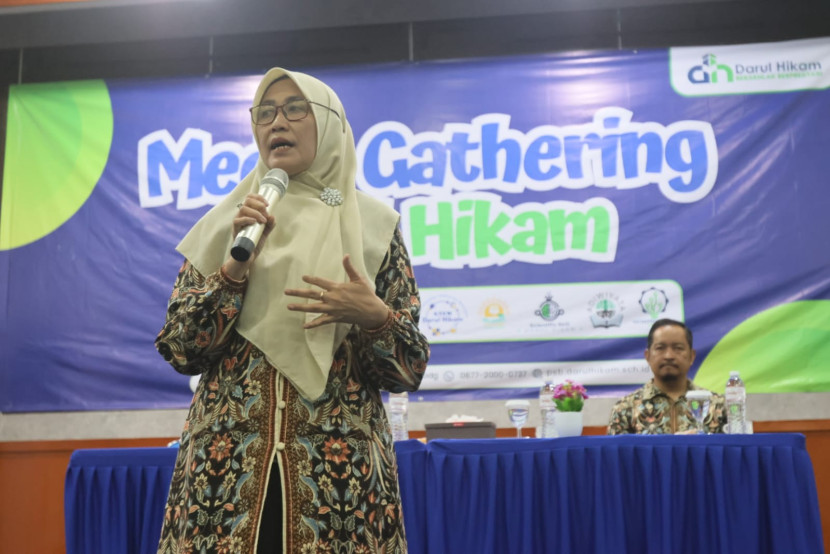 Direktur Majelis Pendidikan Darul Hikam (DH), Dra Hj Ruri B Ramandanti MT