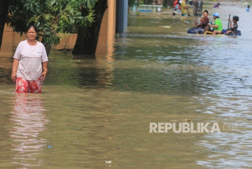 Banjir yang terjadi saat musim penghujang di wilayah Kabupaten Cirebon. (Dok. Republika)