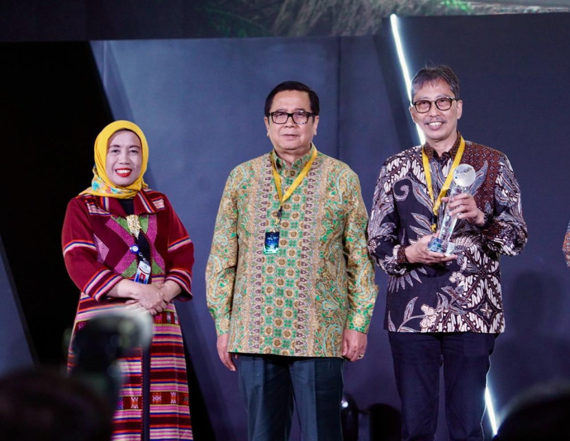 Bank Jatim raih penghargaan dalam ajang Annual Report Award (ARA) 2023