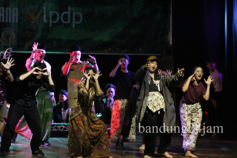  Longser ‘Keuyeup Bodas’ di Gedung Kesenian Rumentang Siang, Kota Bandung, Sabtu (5/10/2024). Foto: Istimewa